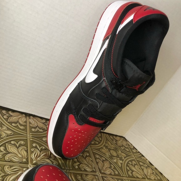NIKE AIR JORDAN 1 LOW FLYEASE (GS) Jordan Black and Red Sneakers Men’s size 8 - Picture 12 of 16
